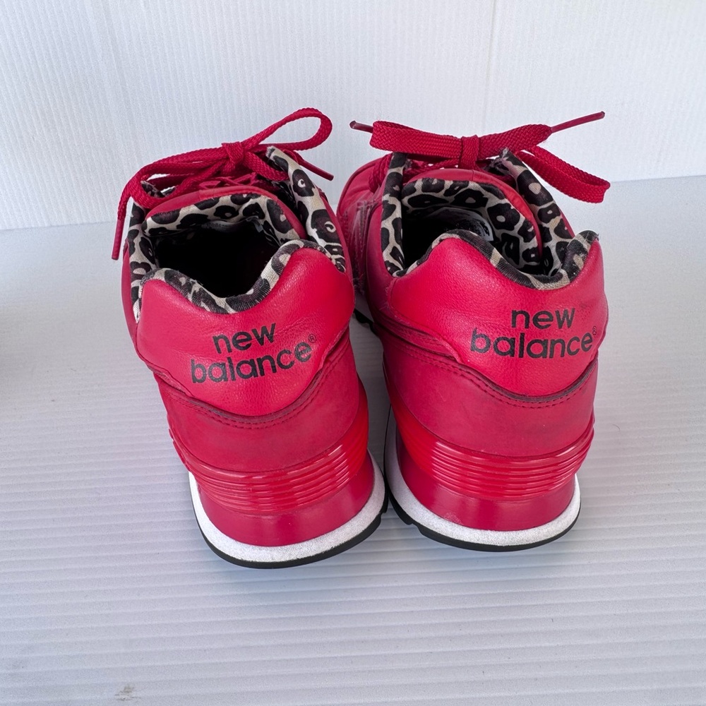 New Balance 574 V1 High Roller Red Sneakers WL574SPR Women’s Size 8 Leopard - Picture 10 of 14